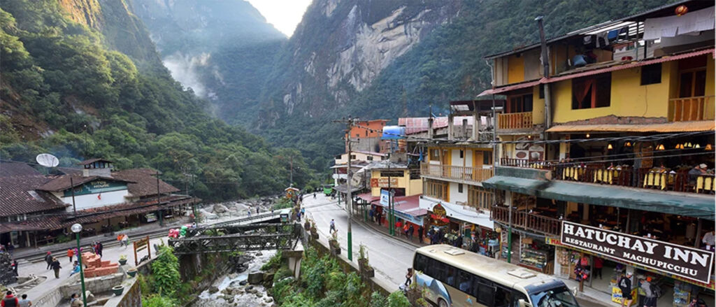 aguas calientes machu picchu