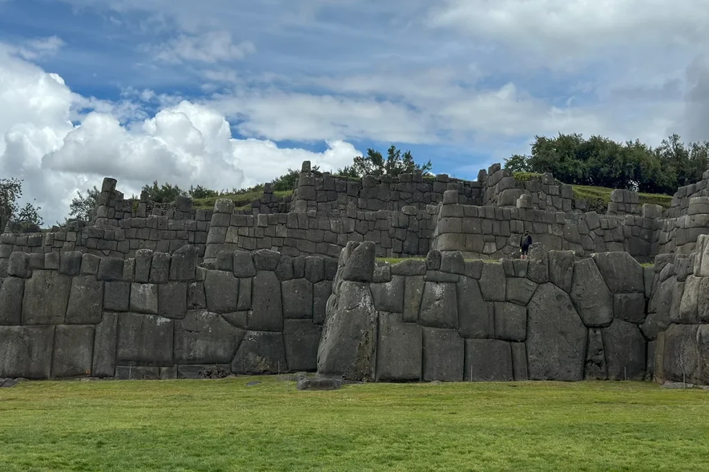 archaeological site saqsayhuaman cusco inca }